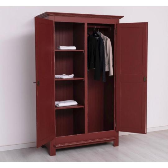 masivne drevo satnik cerveny opotrebovany spalna stredomorsky vidiecky vintage styl obyvacka rekonstrukcia nabytok unikatna farba rozmer skrine budapest lameridiana obchod oblecenie zasuvkovy ulozny priestor.jpg